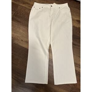 Womens White FACONNABLE Jean Capri Pants Size 12 NEW